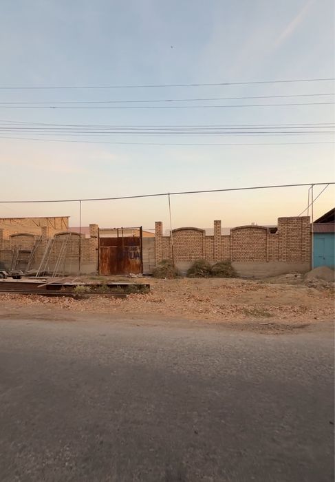 Срочно учаска сотилади 6 соток фундамент куйилган кадастир бор