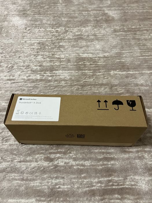Microsoft surface thunderbolt 4 Dock Nou Cutie Sigilat