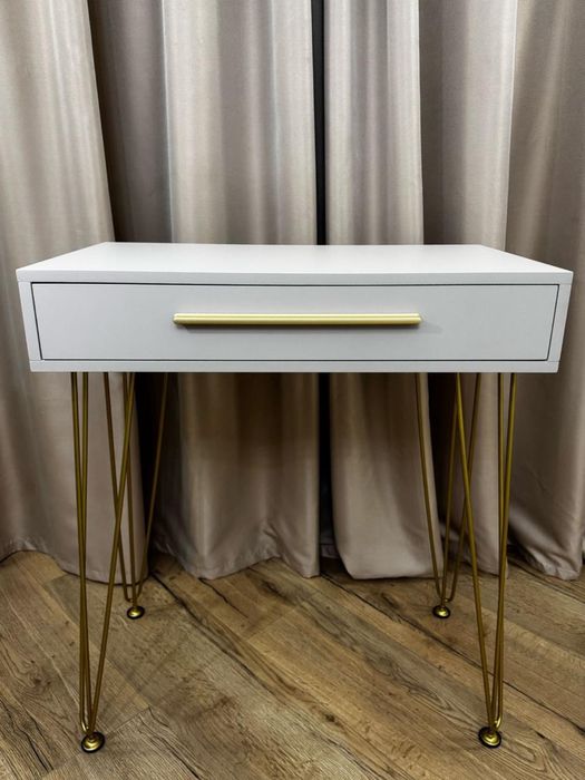 Туалетный столик