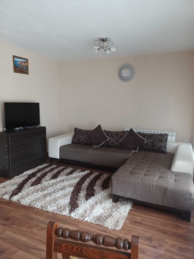 Дава се под наем Двустаен апартамент в Велинград - 70 кв.м за 255 € - Снимка #6