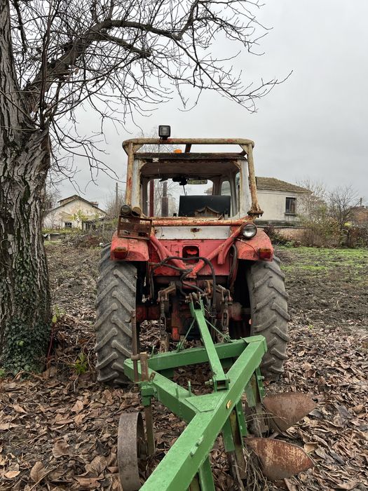 Продавам Трактор ЮМЗ