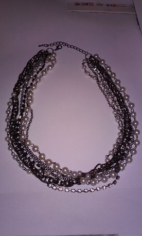 Colier multisir din metal cu perle si cristale
