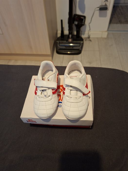 Incaltaminte Lonsdale 21.5 bebelusi