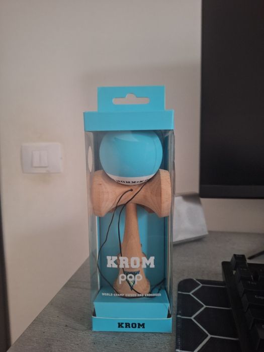 Vând kendama krom pop Rubber noua in cutie