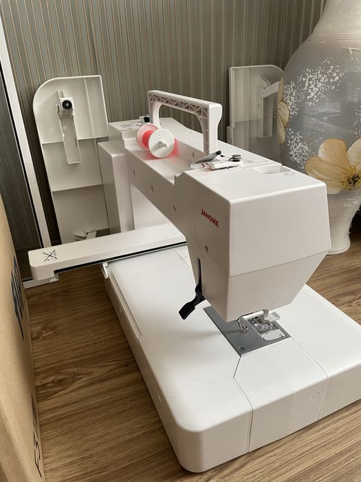 Janome 550e вышивальная машинка
