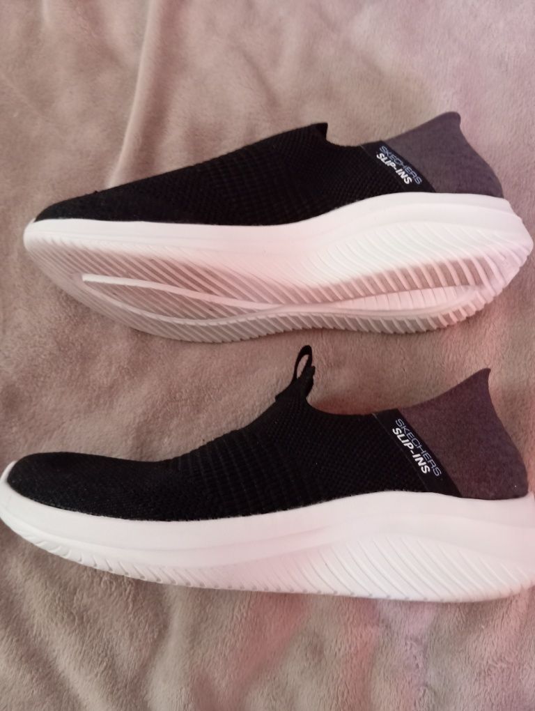 Adidasi, Skechers Slip ins, mărimea 39