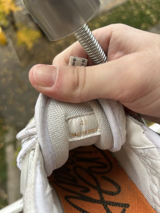 Versace chain resction