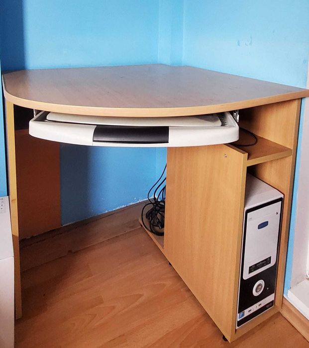 Birou calculator coltar