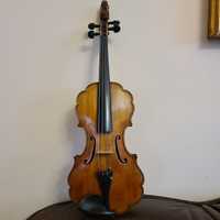 Скрипка 19 века старинная