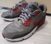 Ретро футболни книги и маратонки Nike AirMax и Converse, топ състояние