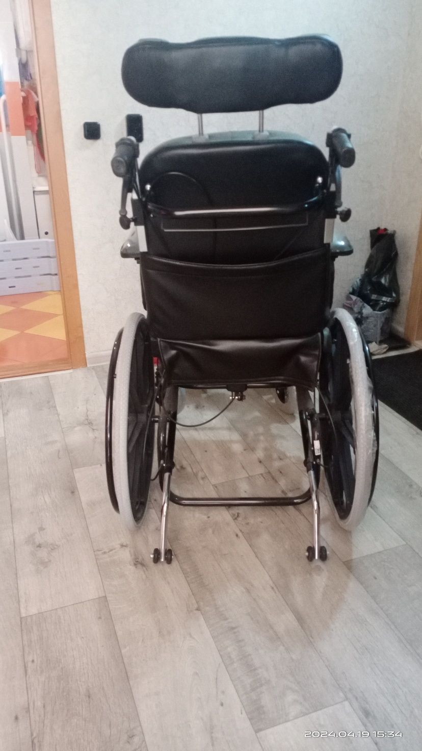 Продам Новую инвалидную коляску
