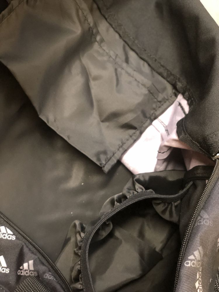 Сак Adidas- в отлично състояние