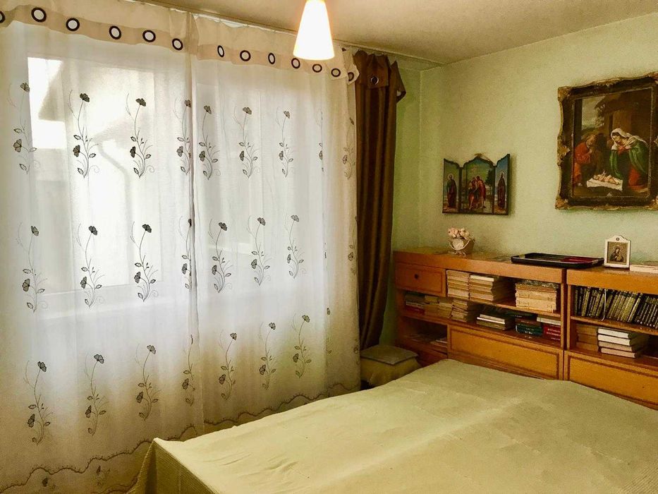 Apartament 3 camere,decomandat,2 balcoane,et. 4,Bdul Decebal