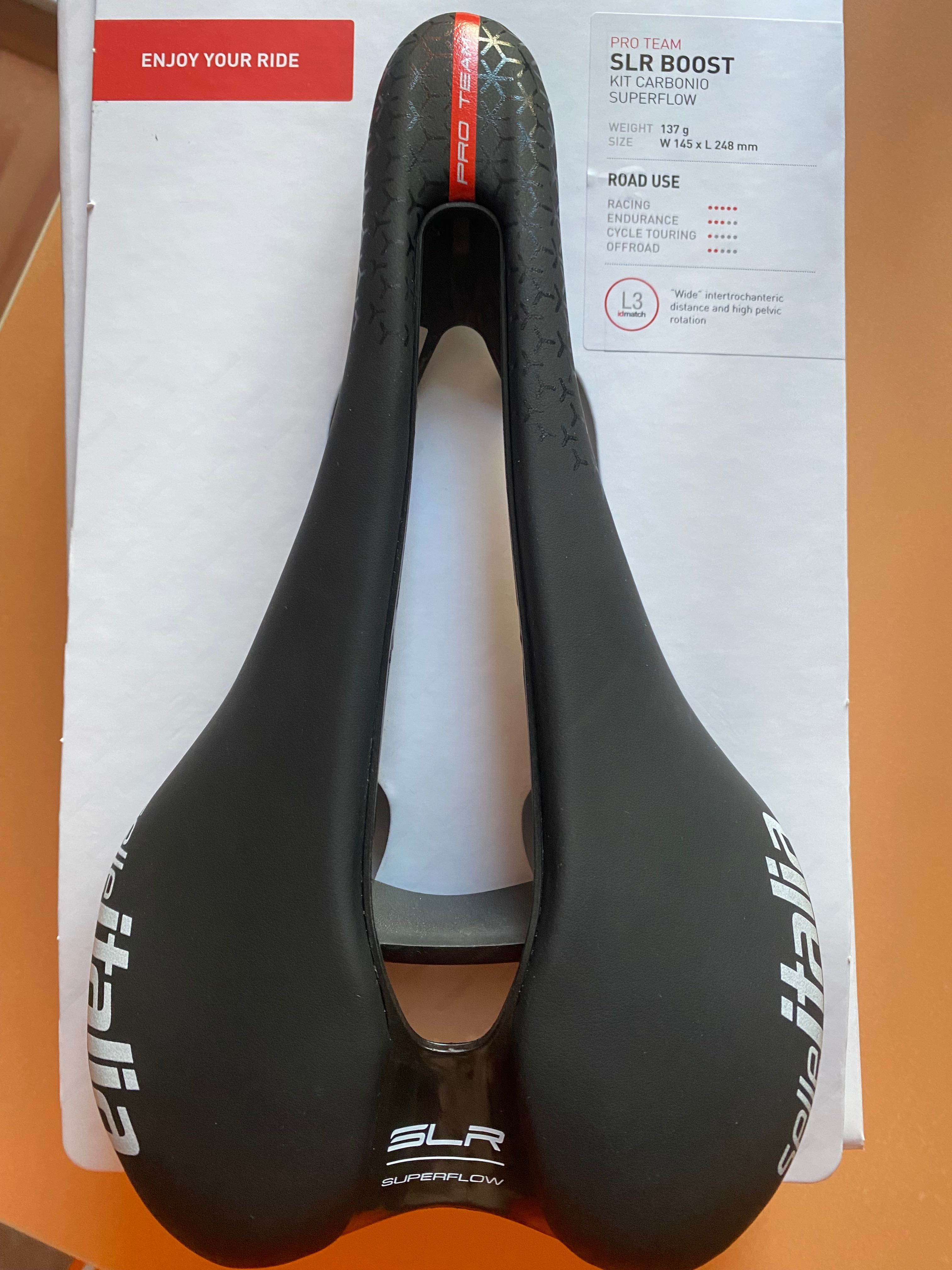 Седалка Selle Italia SLR Boost Pro Team 6.1 Carbonio Superflow