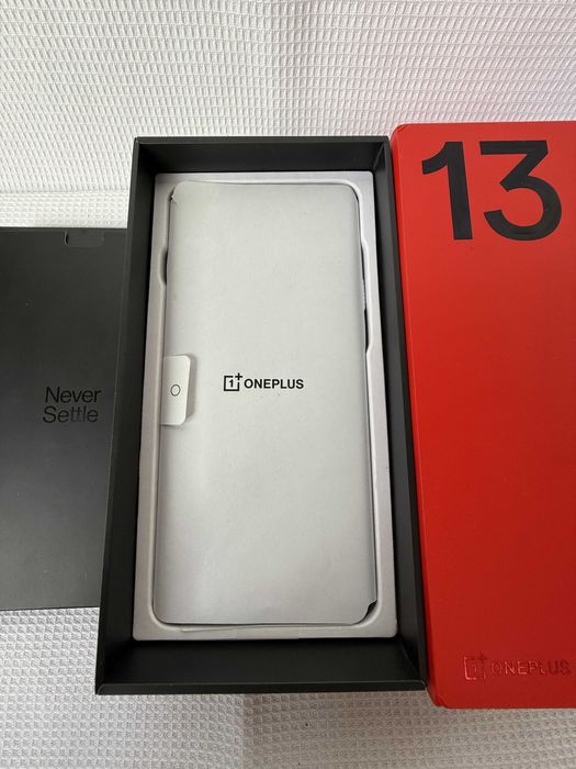 OnePlus 13 - Чисто Нов, Отворена Кутия