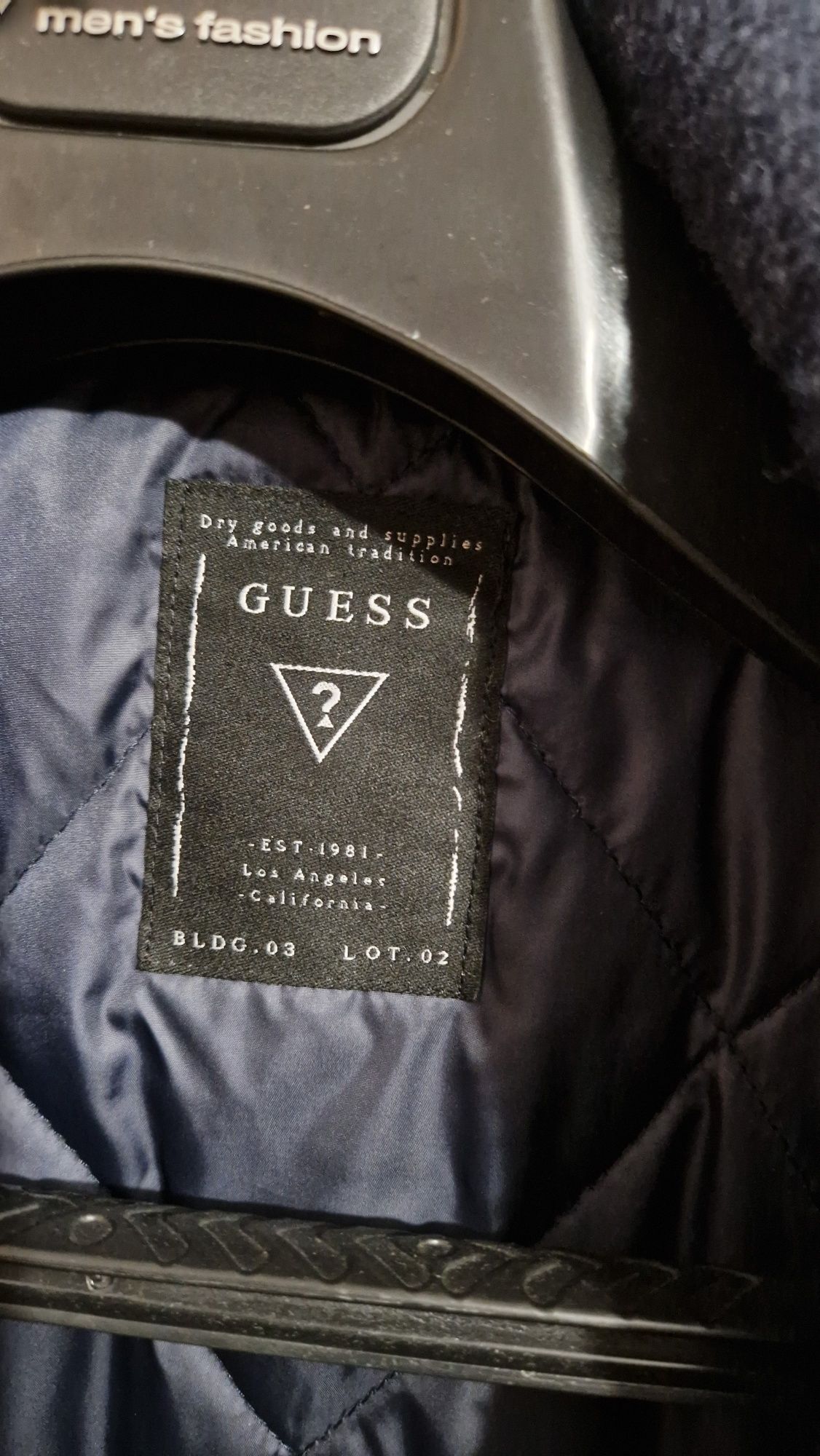 Оригинално палто Guess L