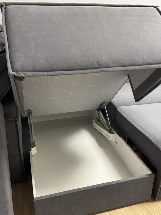 Продам диван угловой.