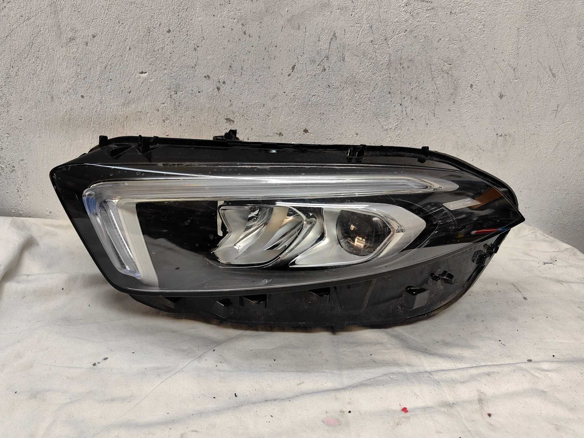 Оригинален фар Мерцедес а 177  Mercedes A W177 Full Led