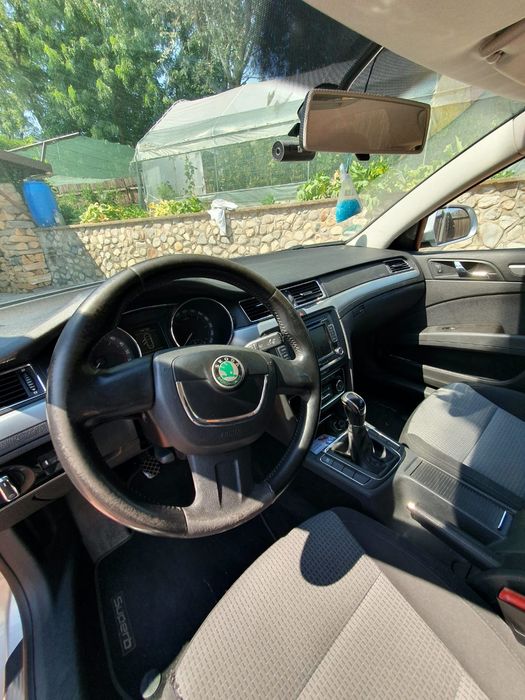 Vând Skoda Superb 2.0 TDI