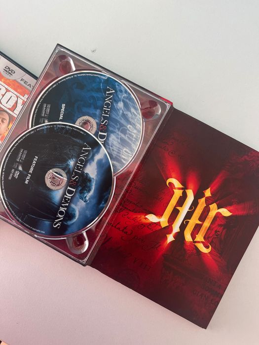 Продавам дискове - angels and demons, bad boys, rush hour