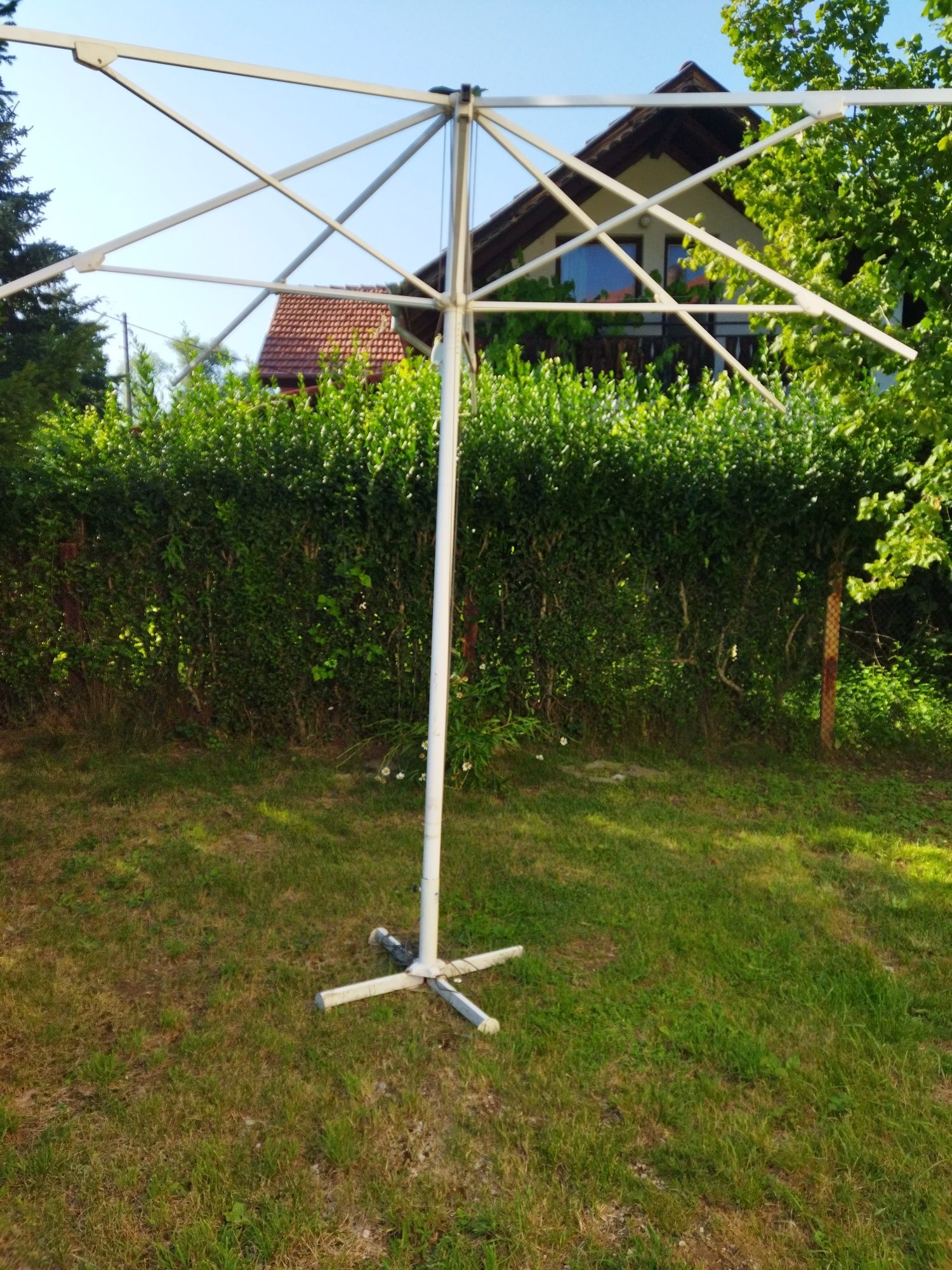 Метална конструкция за чадър