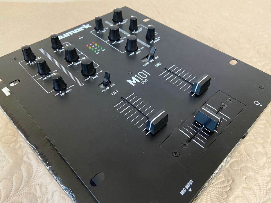 Смесител Numark M101 - DJ миксер