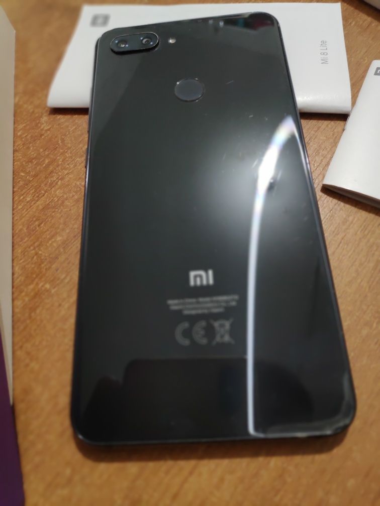 Смартфон Xiaomi mi8 lite