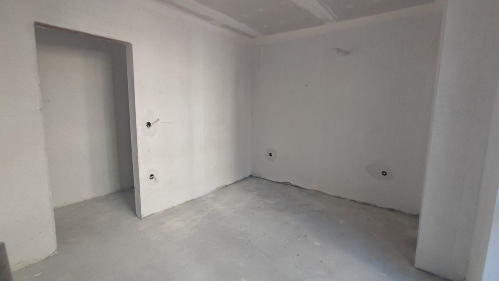 Продава се Тристаен апартамент в Варна, Лятно кино Тракия - 112 кв.м за 2036 €/кв.м - Снимка #4