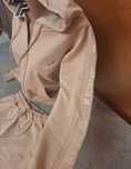 Trening dama Guess