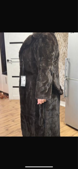 Продам норковую шубу , новая !