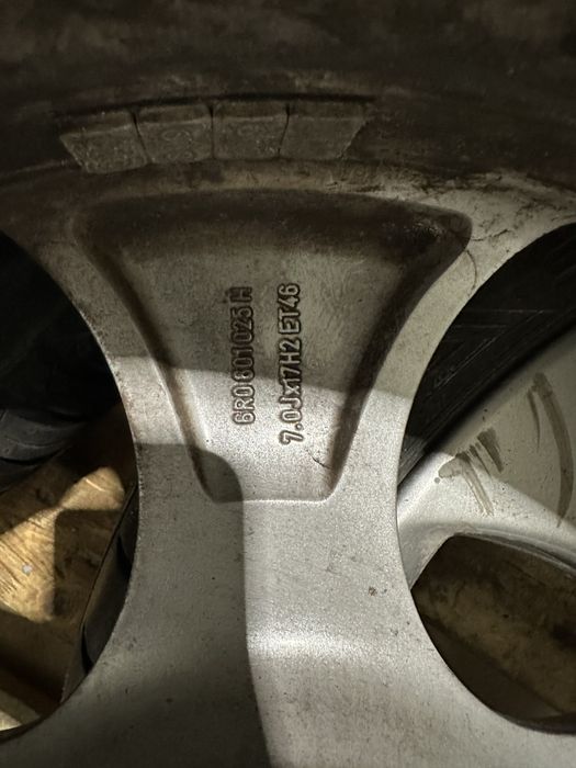 джанти 17 VW оригинални с летни гуми Dunlop sport maxx 215/40/17