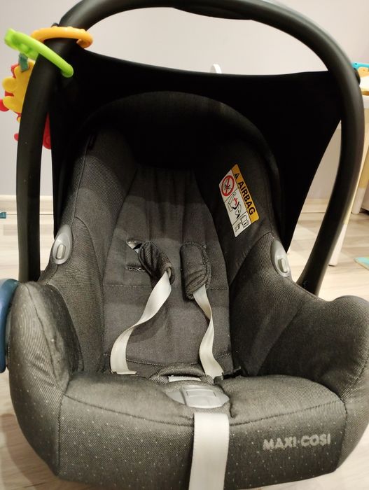 Maxi Cosi  кошница със база isofix