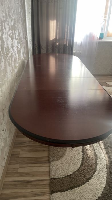 стол для гостиной