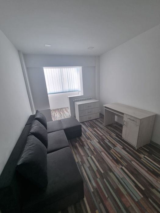 Inchiriez apartament 3 camere,2 bai, central, B.dul Grivitei, Brasov