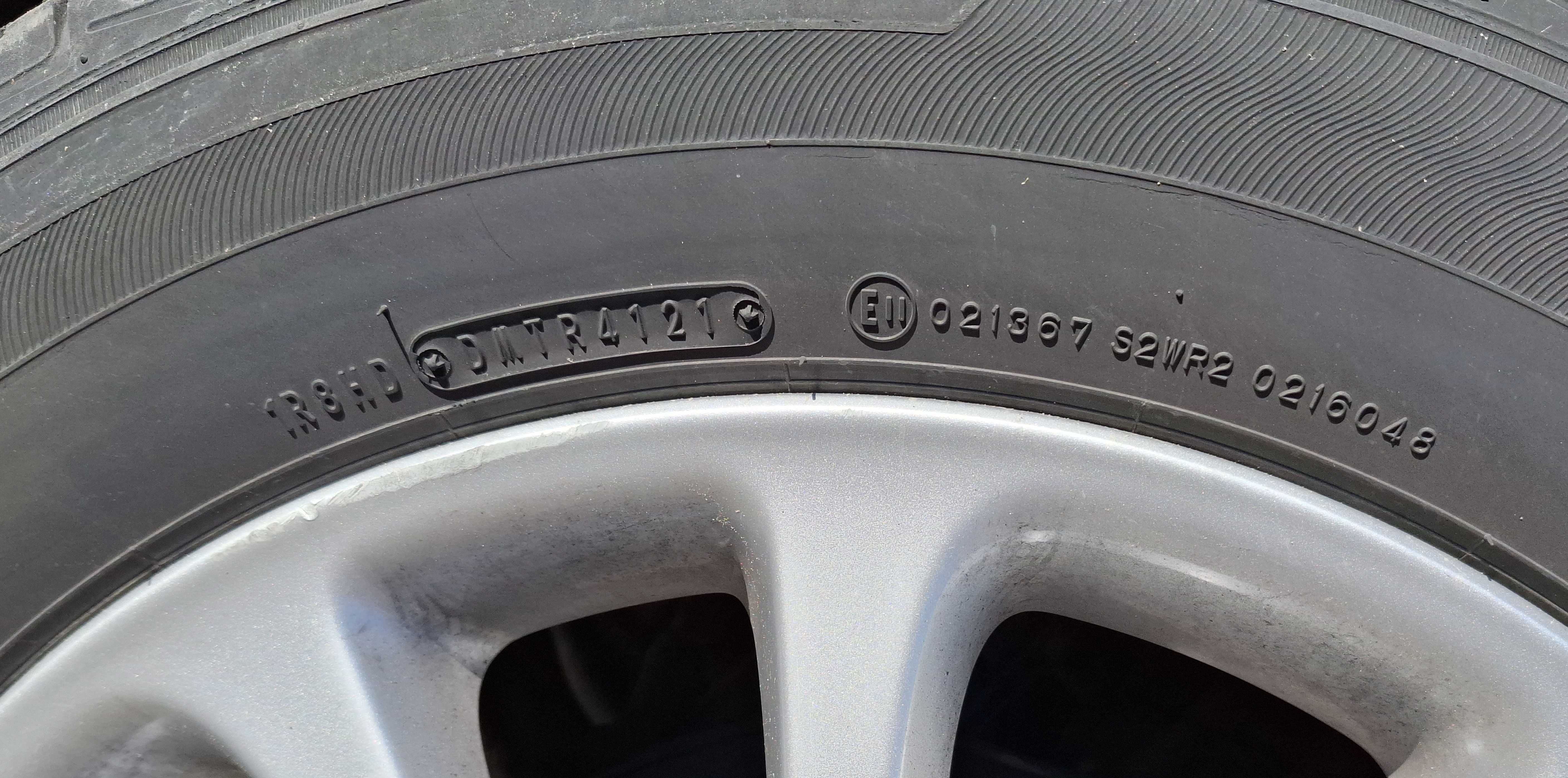 гуми летни 4 брой в много добро състояние  Sumitomo  225/60 R18 100H