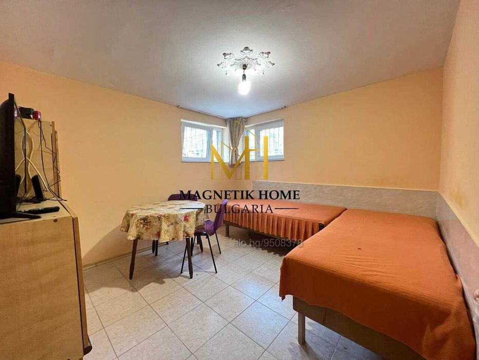 Дава се под наем Едностаен апартамент в Бургас, Център - 35 кв.м за 153 € - Снимка #8