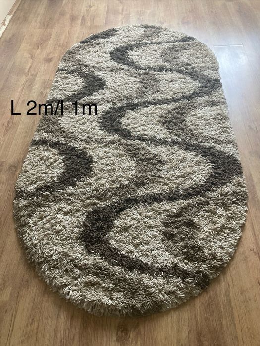 2 Covoare Shaggy , fir lung ,2,4m/1,5 m si unul oval 1,8m/ 1,00 m