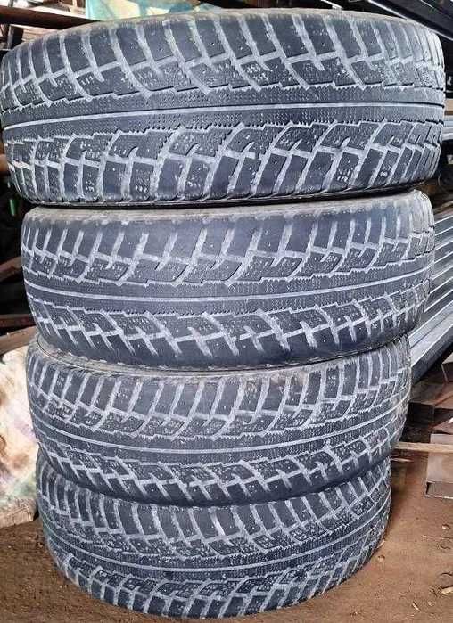 235/55/R158 Каптива. Всесезонные. Цена за все  4 шт.Без дефектов,