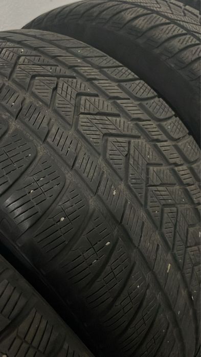 Anvelope Pirelli RFT 275/45/20 305/40/20 set in 2 dimensiuni x5 x6