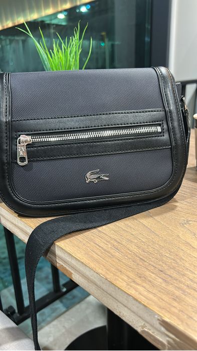 Сумочка Lacoste оригинал, в отличном состоянии