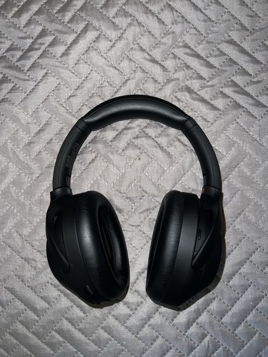 Sony WH-1000XM4 с 2 год. гаранция
