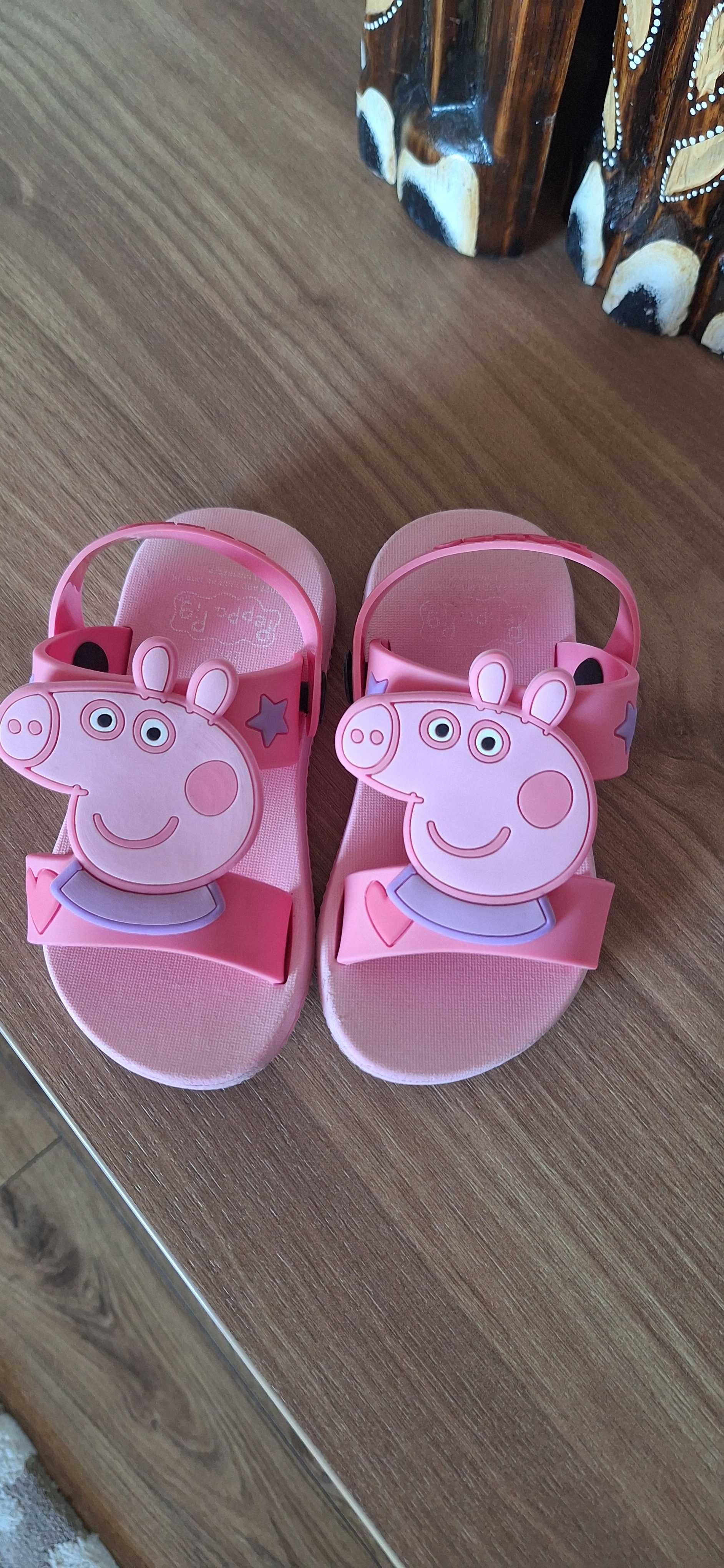 Детски сандали Pepa pig. Розови. 22/23 номер. Запазени.