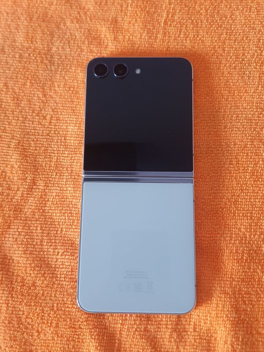 Samsung galaxy z flip 5 impecabil
