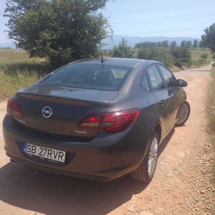 Vand OPEL Astra J 1.4 Turbo benzina