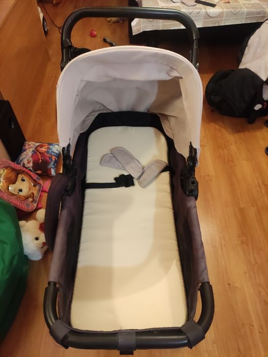 Бебешка количка 2 в 1 кангароо