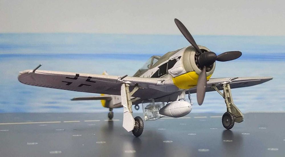 Macheta Avion metalic Focke Wulf FW-190A-8 scara 1:72