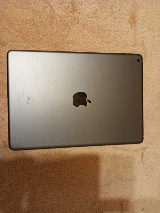 Vând iPad 9 - 2021, perfect funcțională, fără SIM