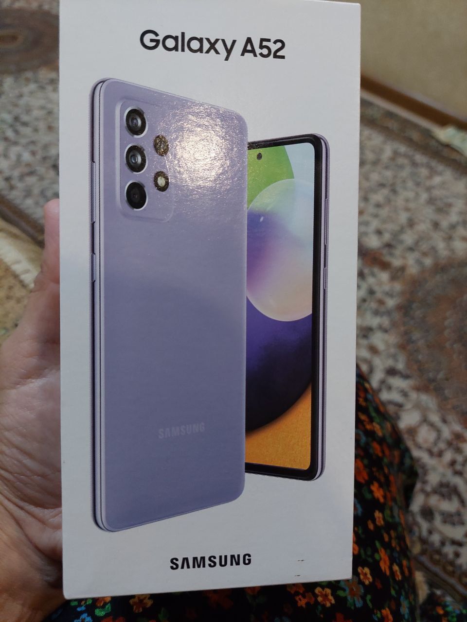 Продается телефон Samsung Galaxy A52.