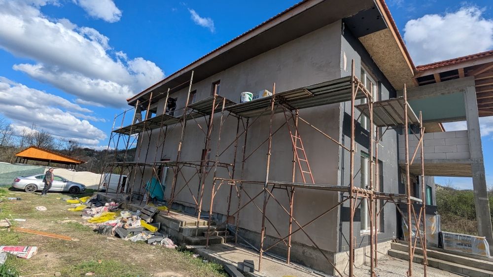 Inchiriez schela metalica pentru construcții