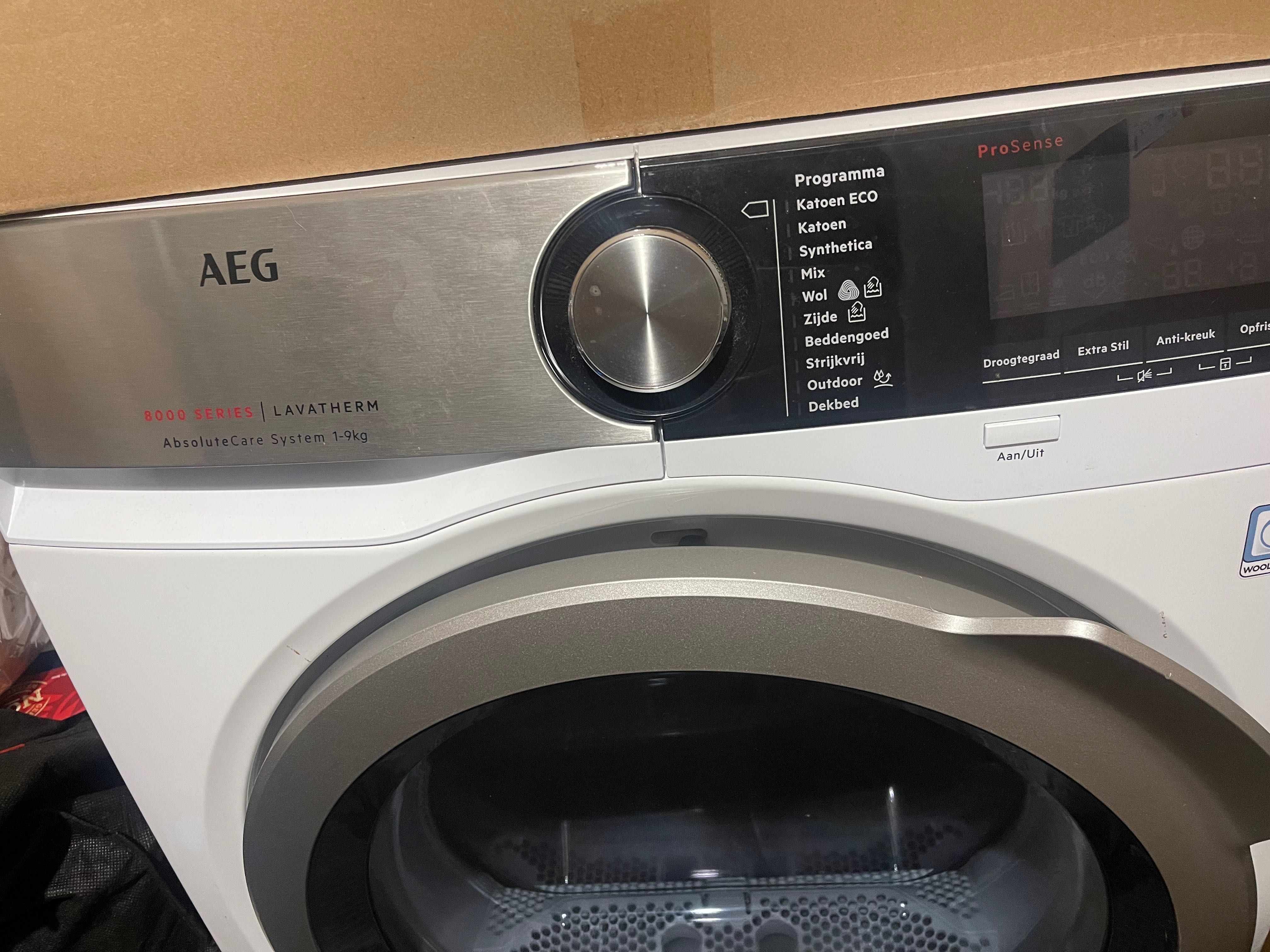 Сушилня с термопомпа AEG 9кг